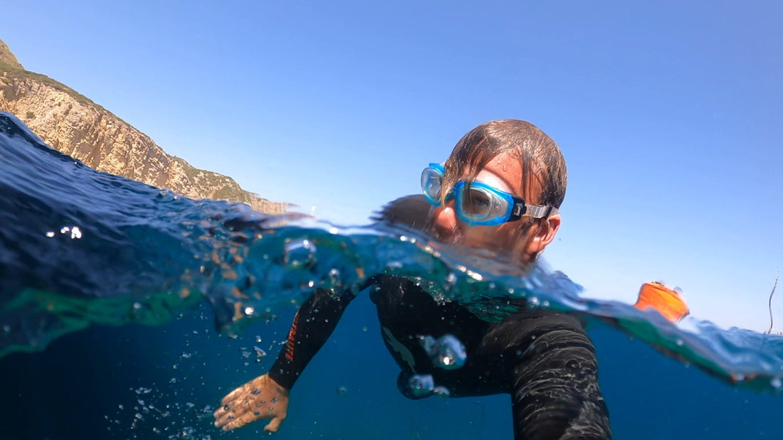 Exploring and swimming the coast of Sesimbra, Portugal